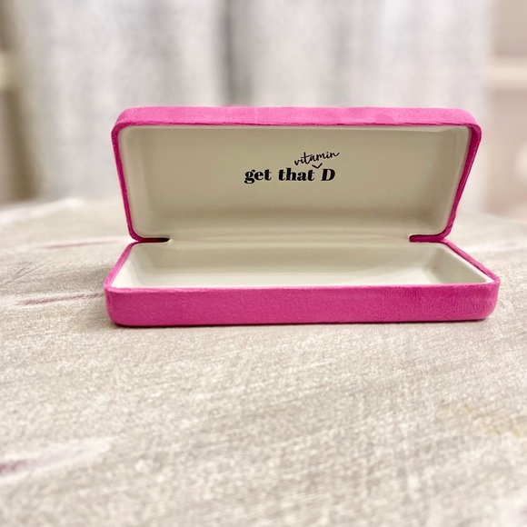 Vitamin ‘D’ Sunglasses Case - Picture 2 of 3